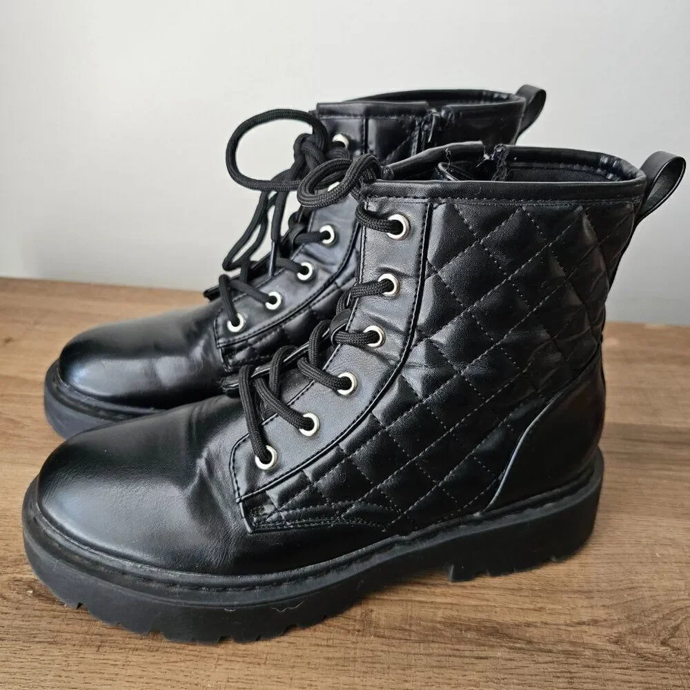 EUC STEVE MADDEN JROCKK PU UPPER BLACK QUILTED BOOTS SIZE 5 BIG KIDS (GIRLS)